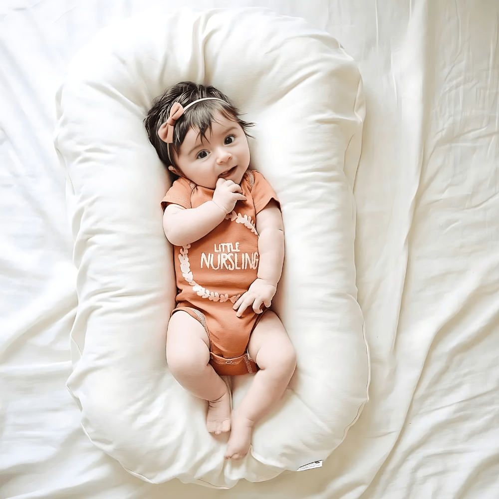 Nuvora Baby Orthopädisches Kissen | Weiche Memory-Schaum-Unterstützung für eine gesunde Kopfform 2