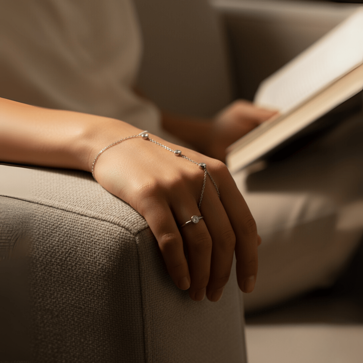 PALMGRACE – Verstellbares Fingerring-Palmenarmband mit funkelnden Kristallen 5