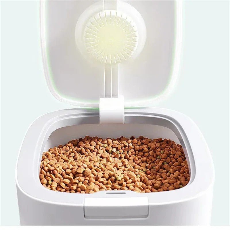 PETLOCKER – Luftdichte Futterbox für Hunde mit Messbecher 6