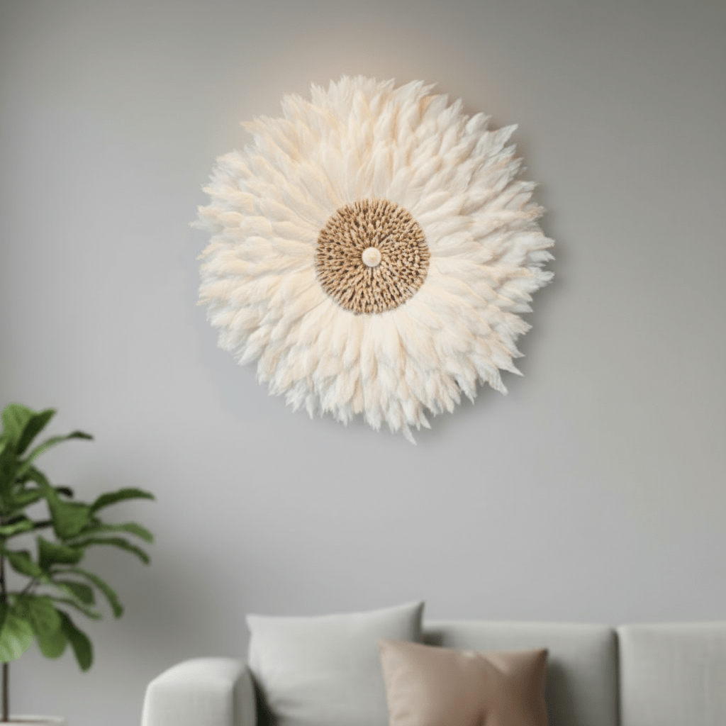 PLUMARIS – Künstlerischer Juju-Hut mit weißen Federn und Muschelstein-Design 0