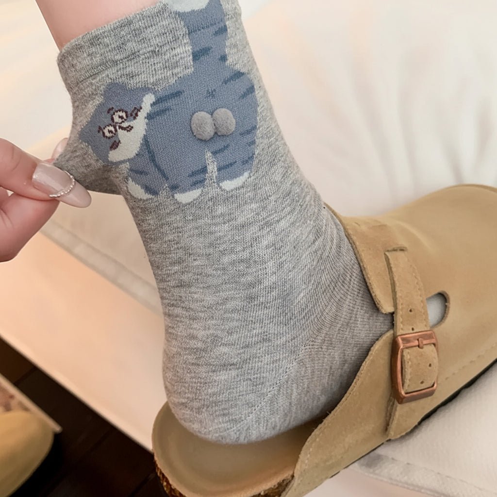 PURRSOX – Cozy, mid-calf socks with a cat motif, soft, breathable, unisex for all-day comfort 1