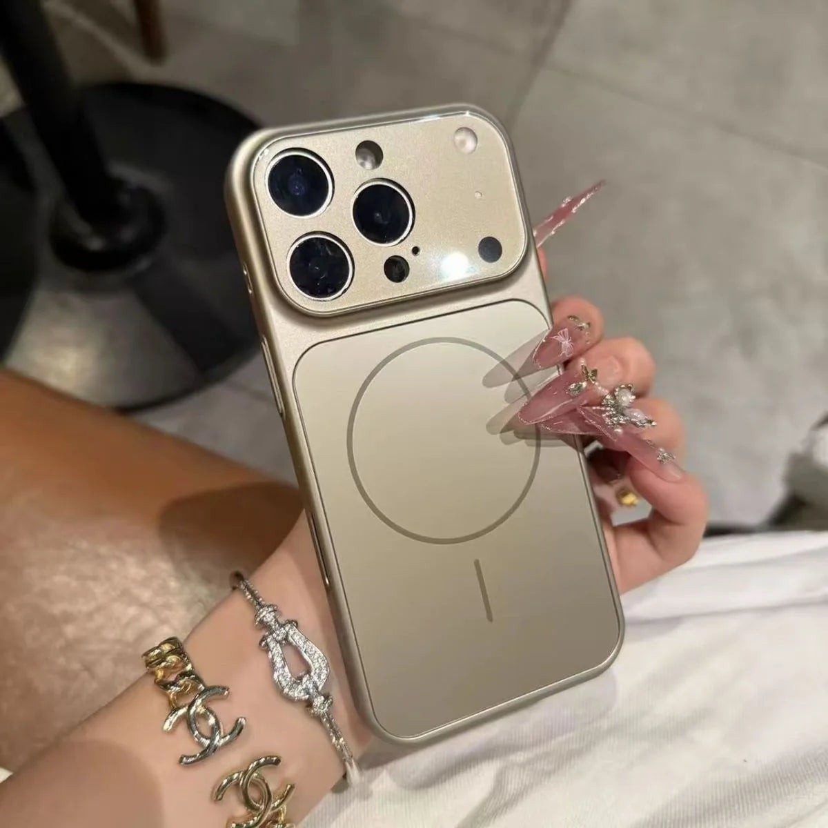 PhantomShell – Schlankes MagSafe-Case aus Milchglas für iPhone 13-17 4