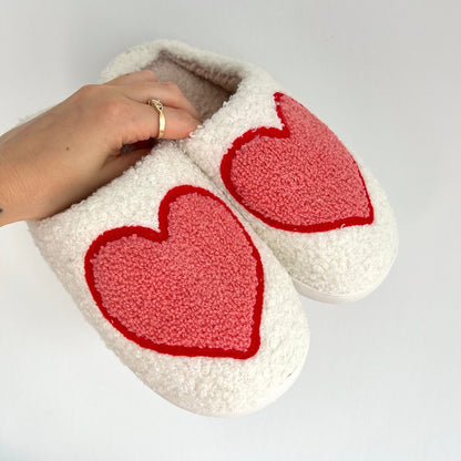 COZYHEART SLIPPERS - Plush slippers with heart design for women