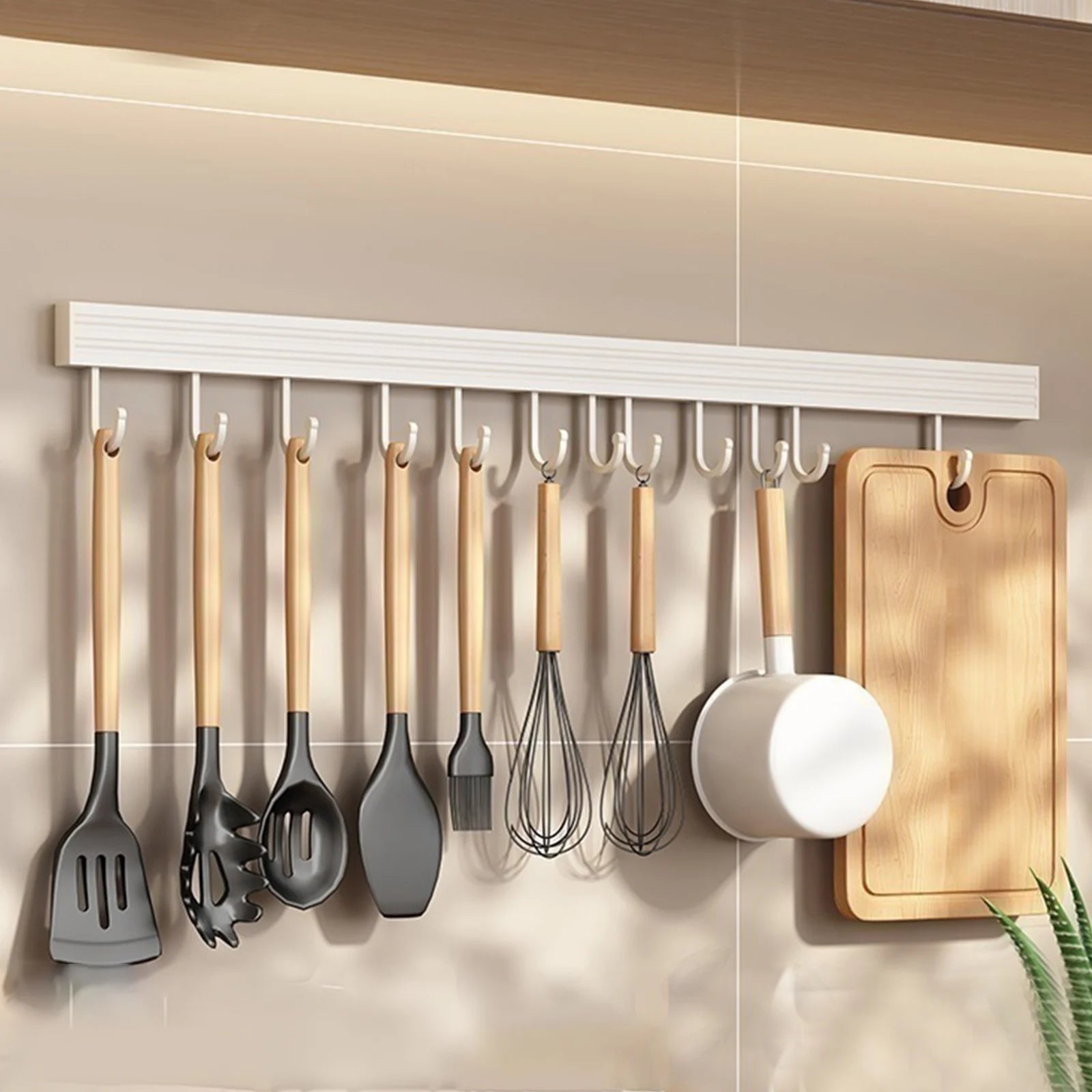 Praktischer Wand-Hakenhalter für Küchenutensilien - Ohne Bohren, Platzsparend, Robuste Konstruktion 2