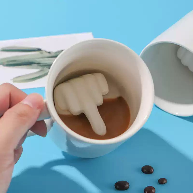 RebelSip Keramiktasse | Lustige Kaffeetasse mit Mittelfinger | Verstecktes Design | Scherzgeschenk für Freunde und Kollegen 1