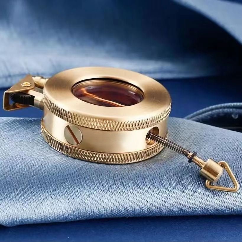 METALBLAZE – Retro Metal Kerosene Lighter in Compact Vintage Design