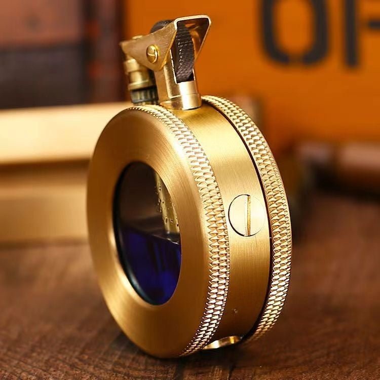 METALBLAZE – Retro Metal Kerosene Lighter in Compact Vintage Design