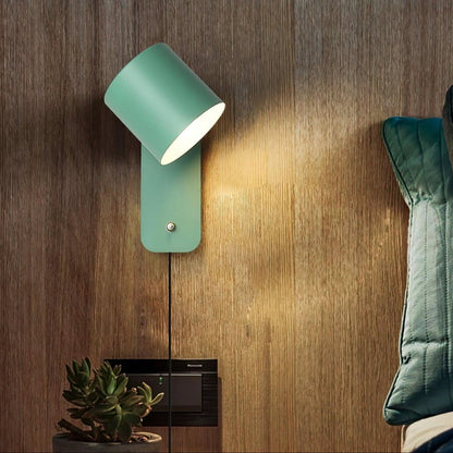 PLUGLUX – Minimalistische wandlamp met stekker voor flexibele verlichting