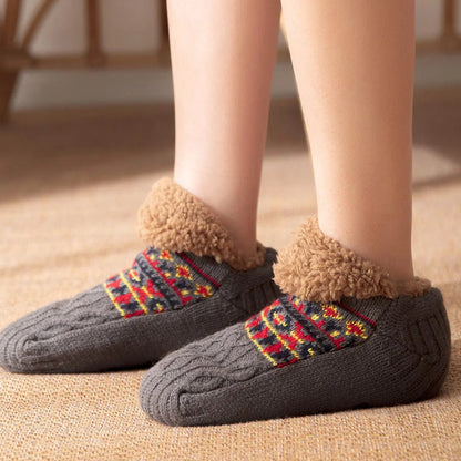 SNOWSOFT – Thick velvet house socks for sleep & cozy indoor comfort