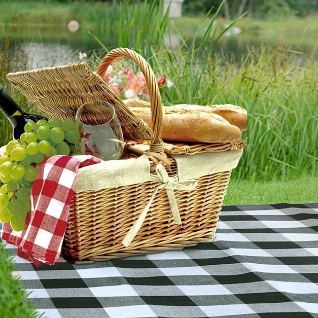 PICSTYLE – Karierte Picknickdecke wasserdicht mit praktischem Transportgurt