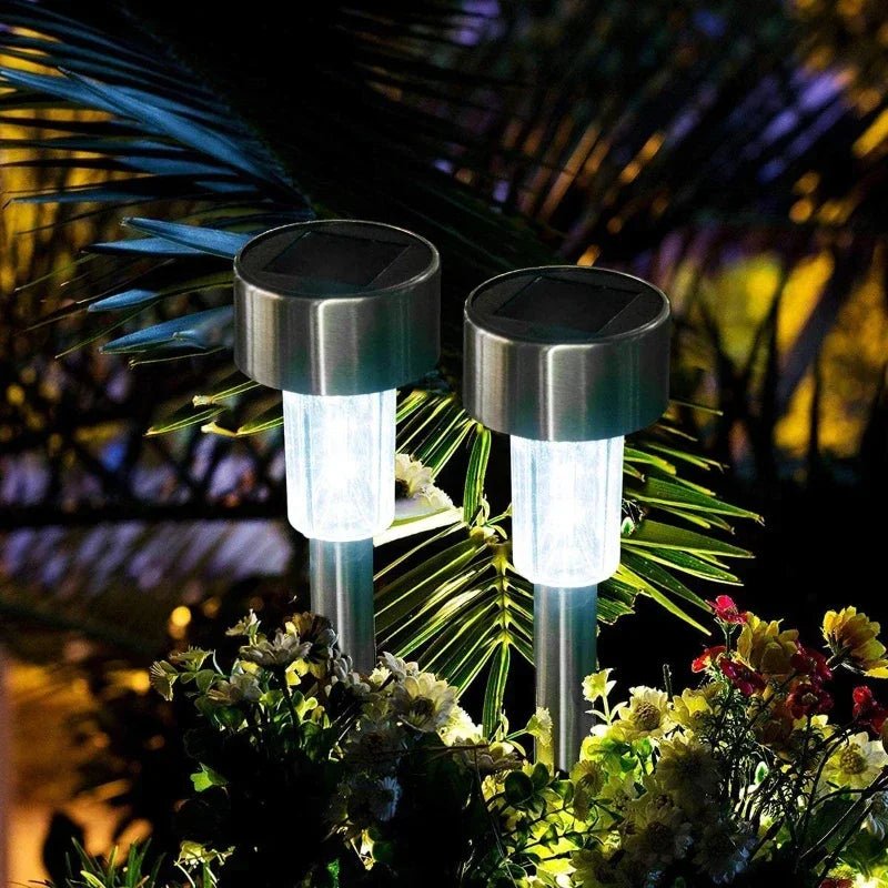 SOLAR LUMA – Weatherproof Solar LED Lamp for Atmospheric Garden Lighting