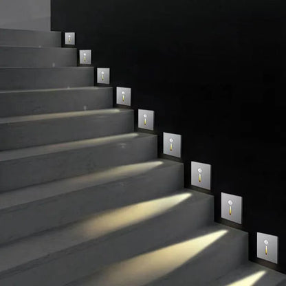 GLOWPATH – Luce a LED per gradini con rilevamento del movimento per luce ambientale soffusa