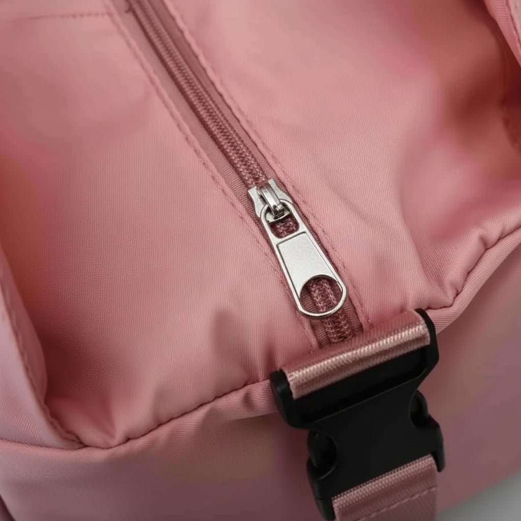 CARRYFIT – Bolsa deportiva impermeable con comodidad ligera para llevar y diseño práctico de compartimentos