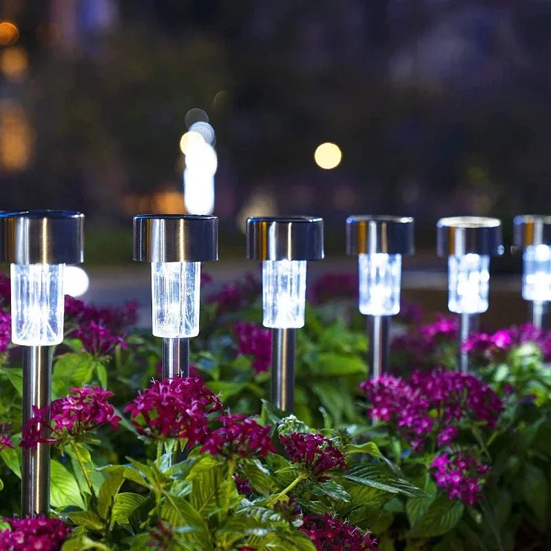 SOLAR LUMA – Weatherproof Solar LED Lamp for Atmospheric Garden Lighting