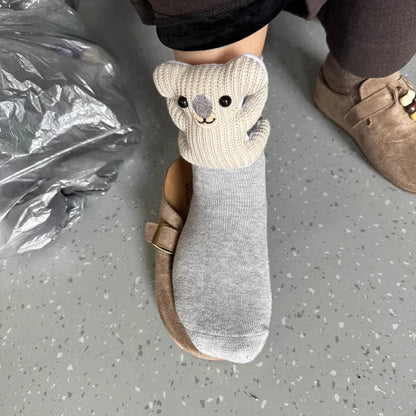 HUGFOOT – Kuschelige Haussocken mit Niedlichem 3D-Tierakzent & Sicherer Rutschfester Sohle