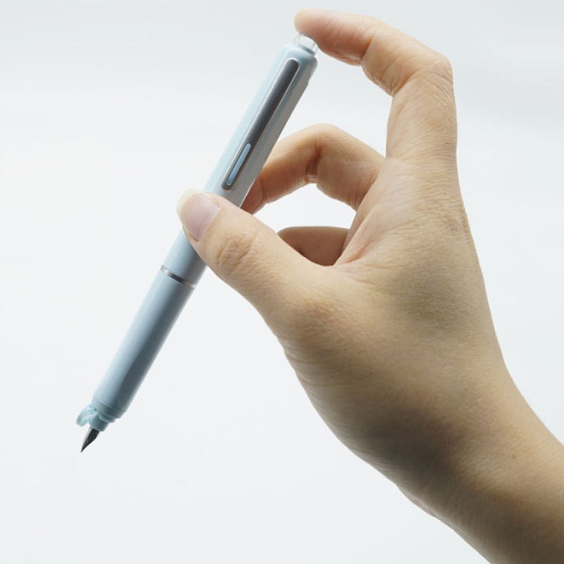 Scriptura Luxe Retractable Fountain Pen | Elegant fountain pen with smooth ink flow and timeless design