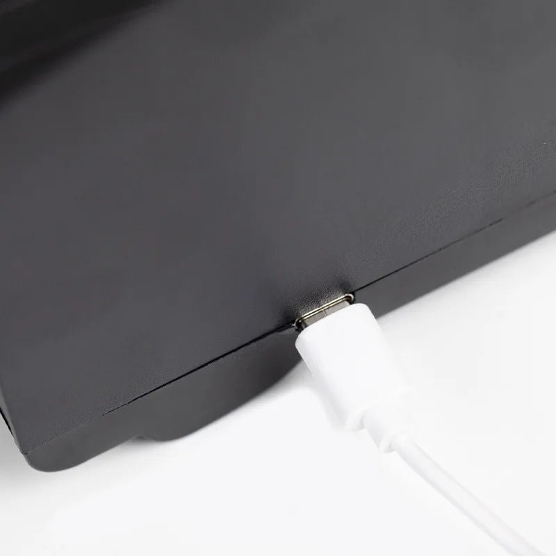 SHUFFLORQ – Automatischer elektrischer Kartenmischer (USB- und batteriebetrieben für 1–2 Kartenspiele) 8