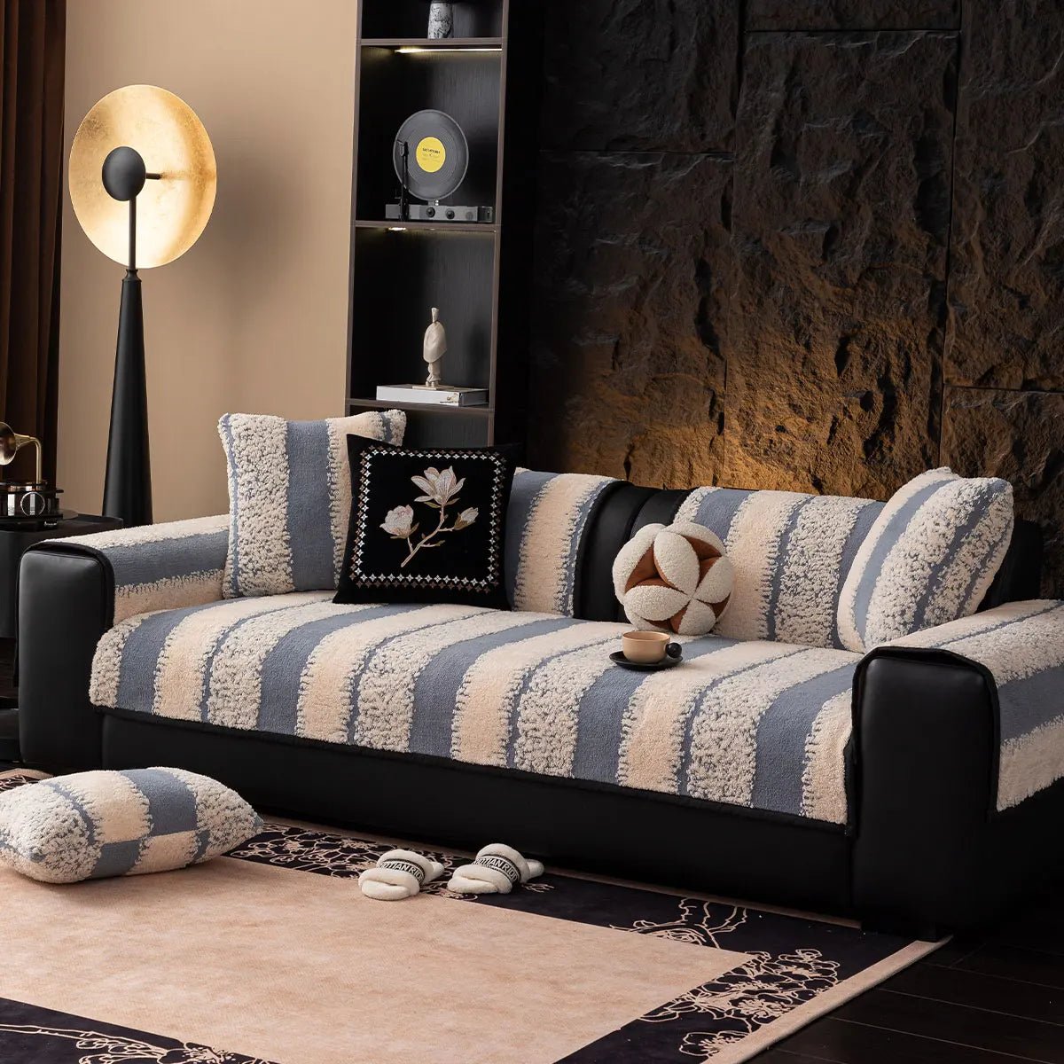 SLIPLOCK – Rutschfester Plüsch-Sofabezug – Universeller, dicker Sofaschutz für den täglichen Gebrauch 2