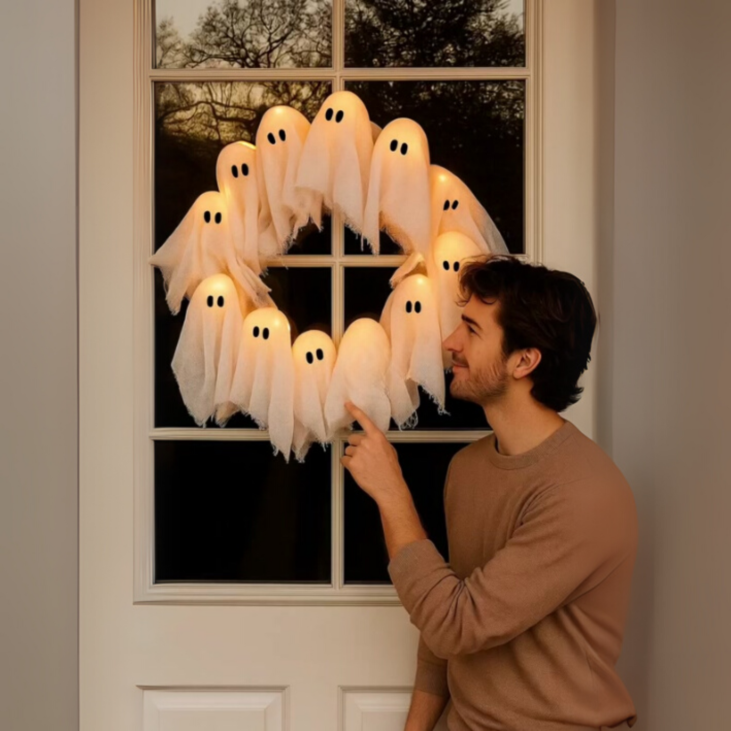 SPOOKGLOW – LED-Geisterkranz mit 12 leuchtenden Geistern 3