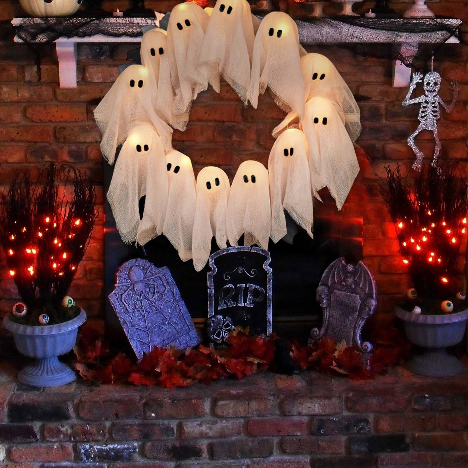 SPOOKGLOW – LED-Geisterkranz mit 12 leuchtenden Geistern 6