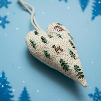 STITCHMAS – DIY-Set für herzförmigen Weihnachtsschmuck mit Stickstoff und Garn 11