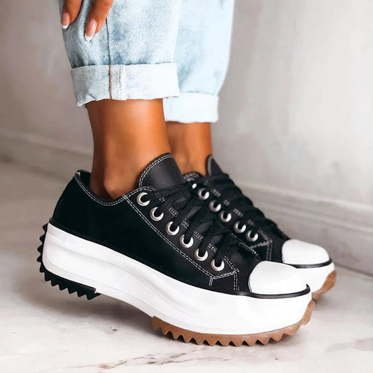 STRIDEFORM – Orthopädische Canvas-Sneaker mit gepolsterter Unterstützung 0