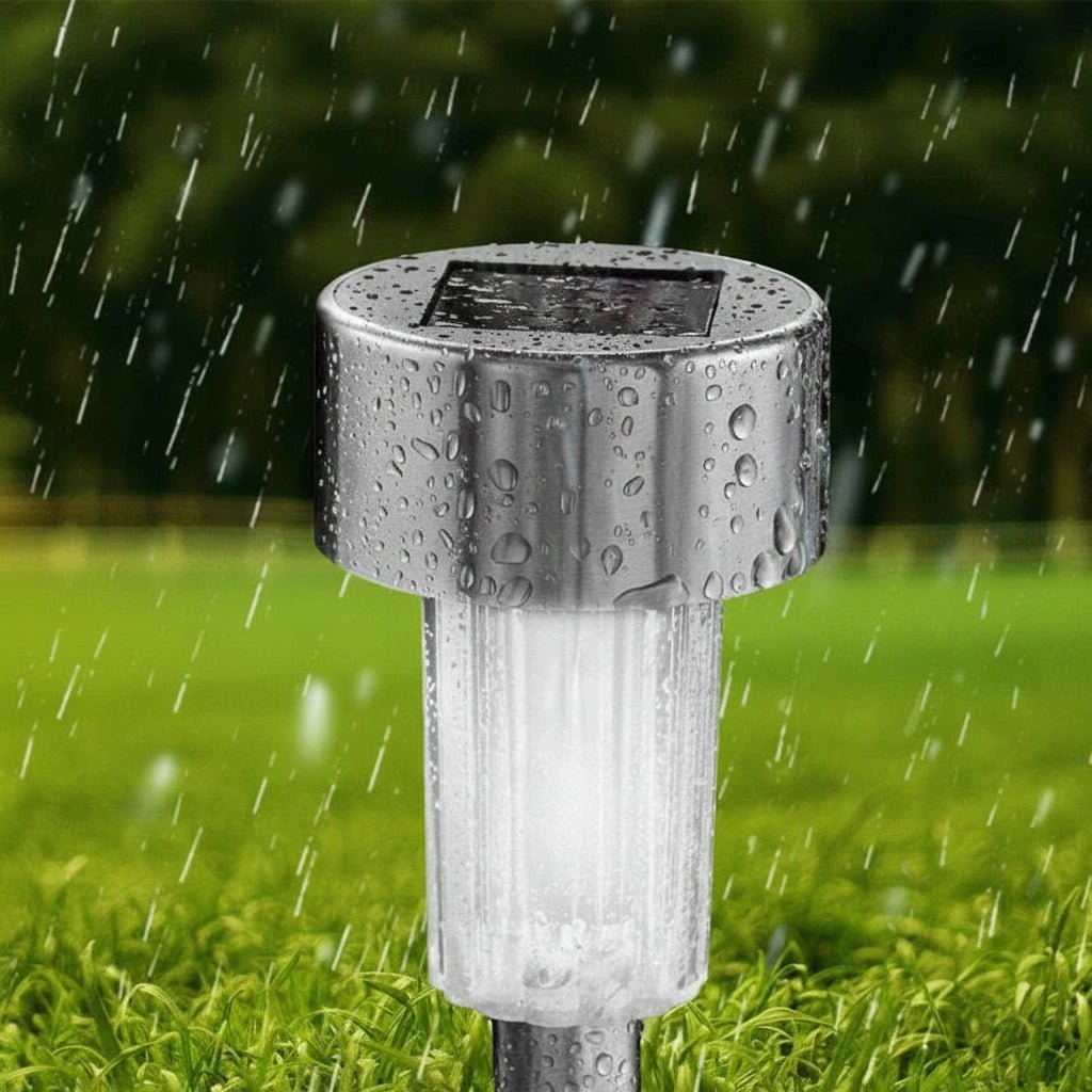 SOLAR LUMA – Weatherproof Solar LED Lamp for Atmospheric Garden Lighting