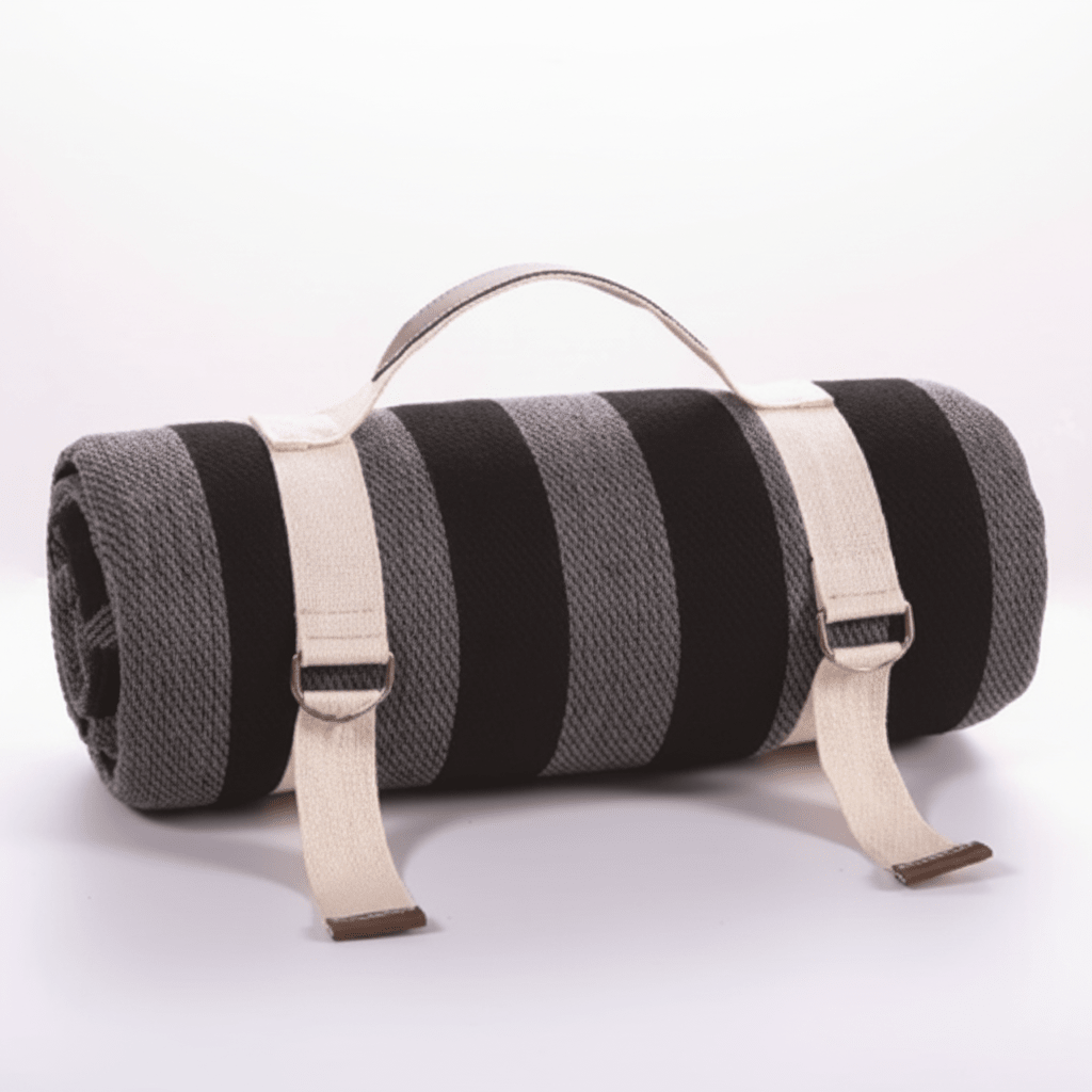 TRAILCOVER – Coperta da picnic robusta per esterni con strato idrorepellente e formato pieghevole compatto