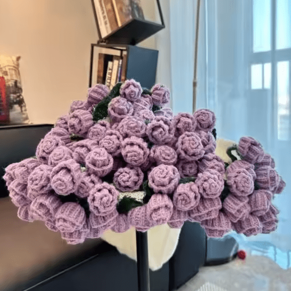FLORAVA – Manta artesanal con diseño de rosas