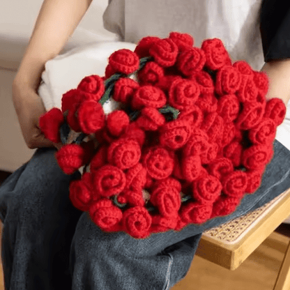 FLORAVA – Manta artesanal con diseño de rosas