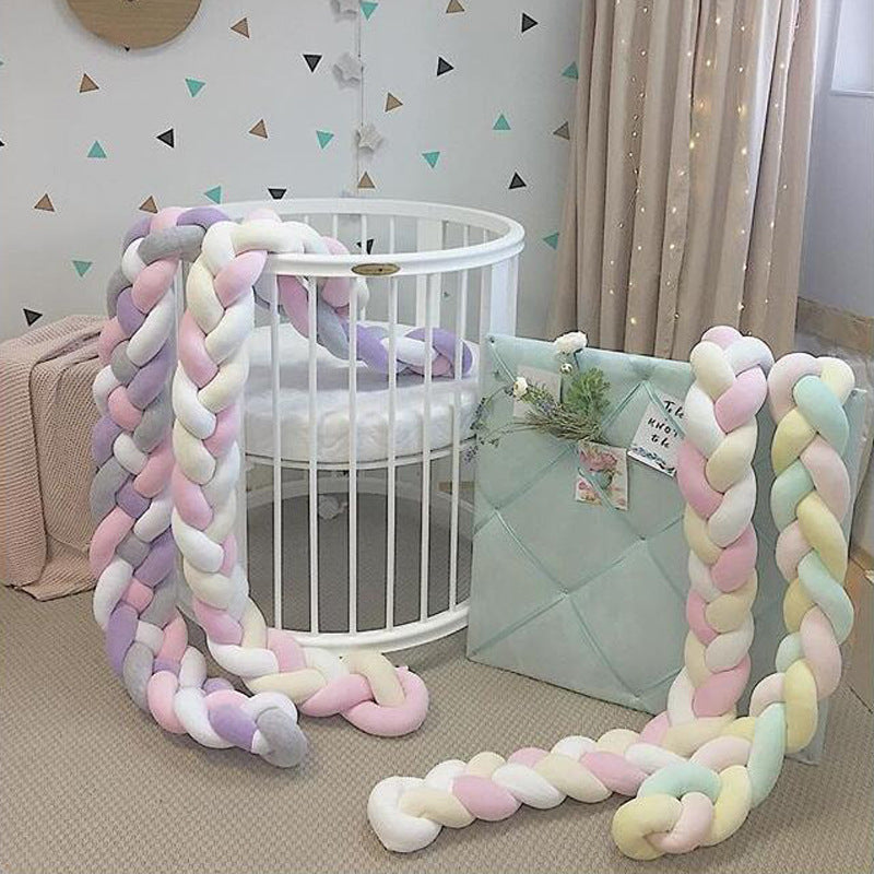 SnuggleNest - Woven baby pillow for safe and restful sleep