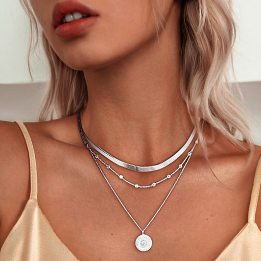 LUNARIA NECKLACE - Élégant collier argenté triple pour le style & la confiance en soi