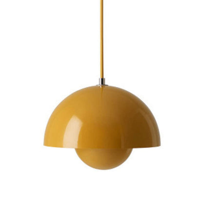 Pendant Light - Elegant pendant light with soft, diffuse light for relaxed living spaces