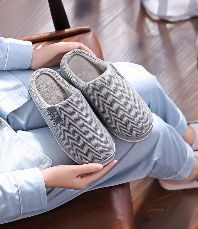 VARDI SLIPPERS - Stylish men's slippers for warm feet