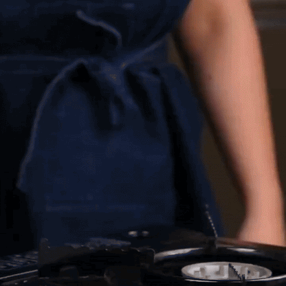 TITAN-PREMIUM PFANNE - Hochwertige Titanpfanne ohne Beschichtung für alle Herdarten 4