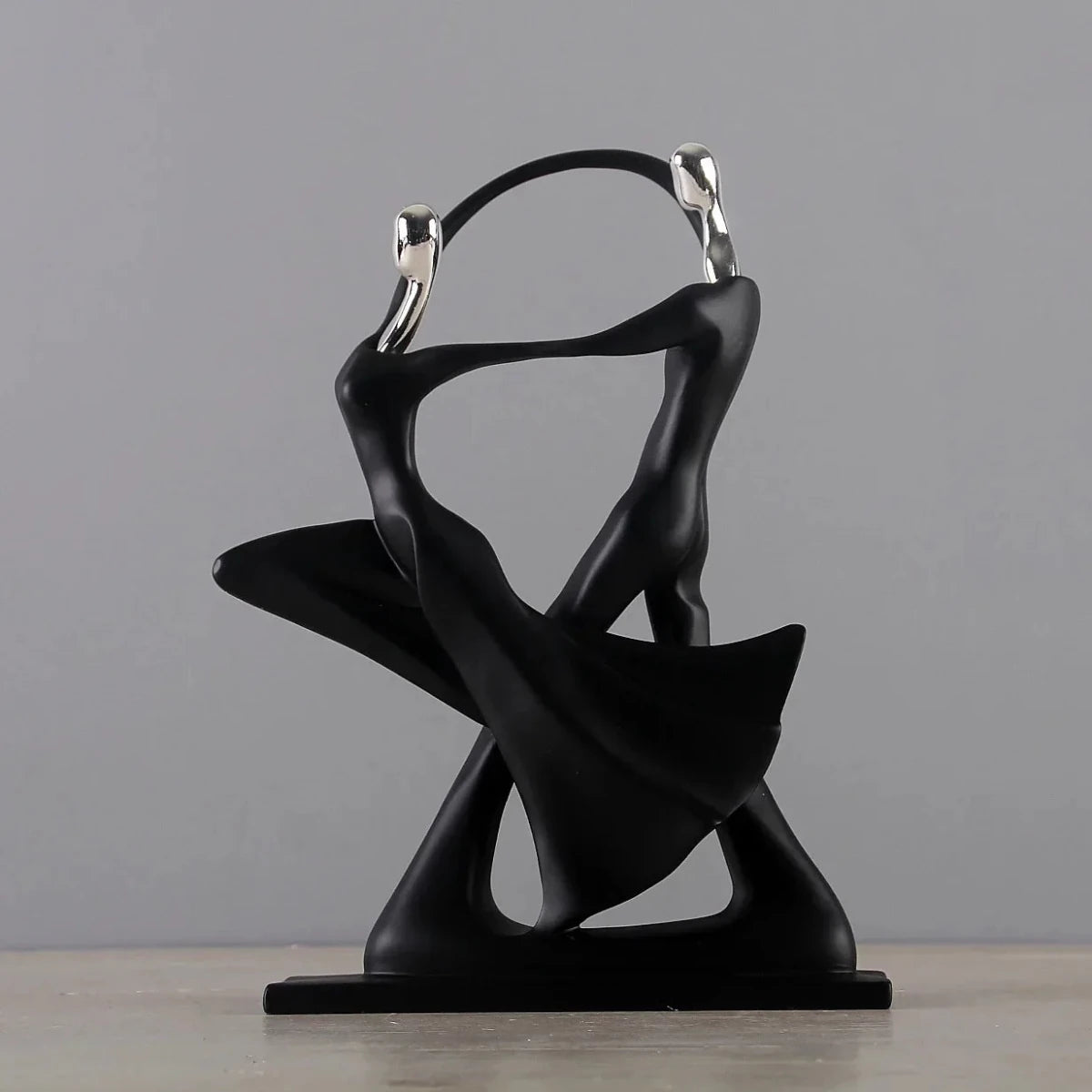 Tanzendes Paar Harzfigur - Elegante Wohnkultur Deko für stilvolle Räume 5