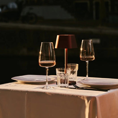 BRONZIFY – Elegante tafellamp in brons, dimbaar en draadloos
