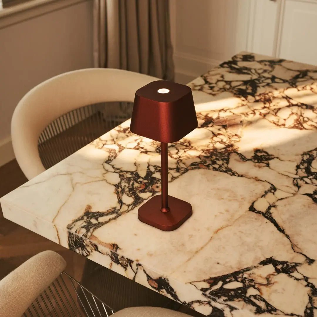 BRONZIFY – Elegante tafellamp in brons, dimbaar en draadloos