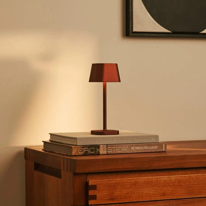 BRONZIFY – Elegante tafellamp in brons, dimbaar en draadloos