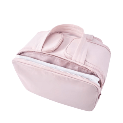 CarryOrganize – Compact Toiletry Bag with Smart Compartment Layout