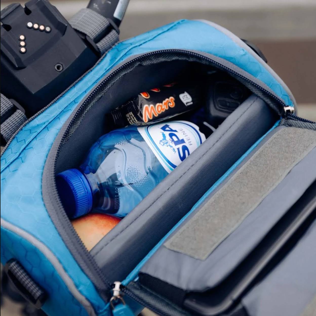 RIDEBAG – Waterproof Bicycle Handlebar Bag with Touchscreen Access