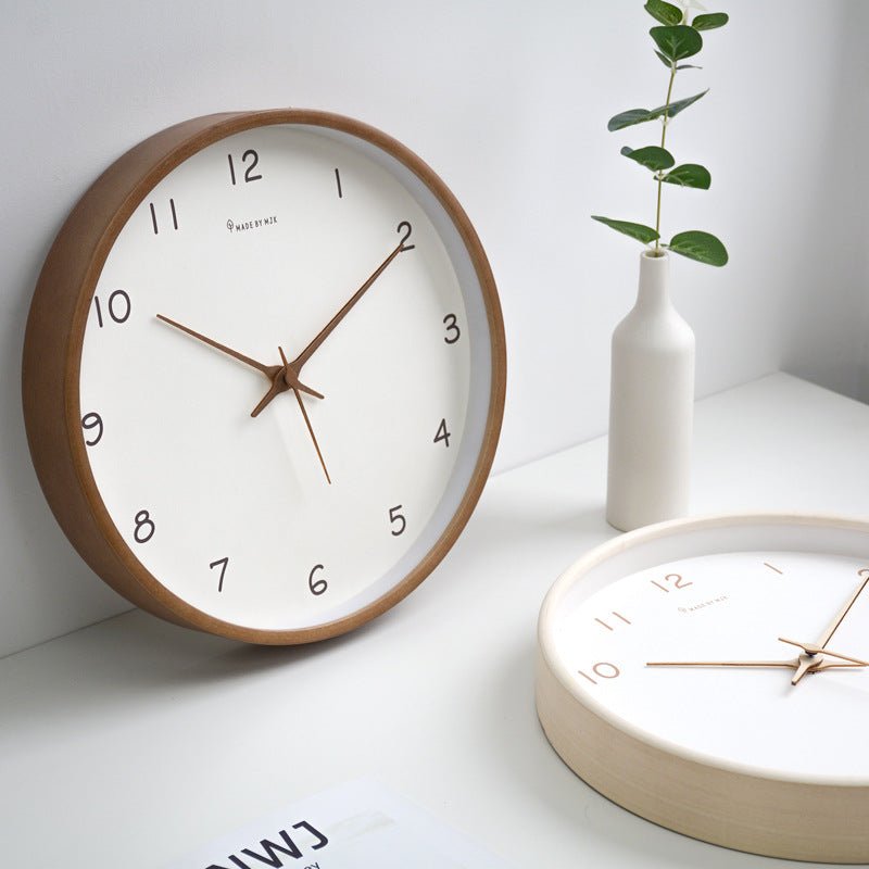 WOODHAVEN – 10 Zoll große, geräuschlose analoge Wanduhr aus Massivholz 1
