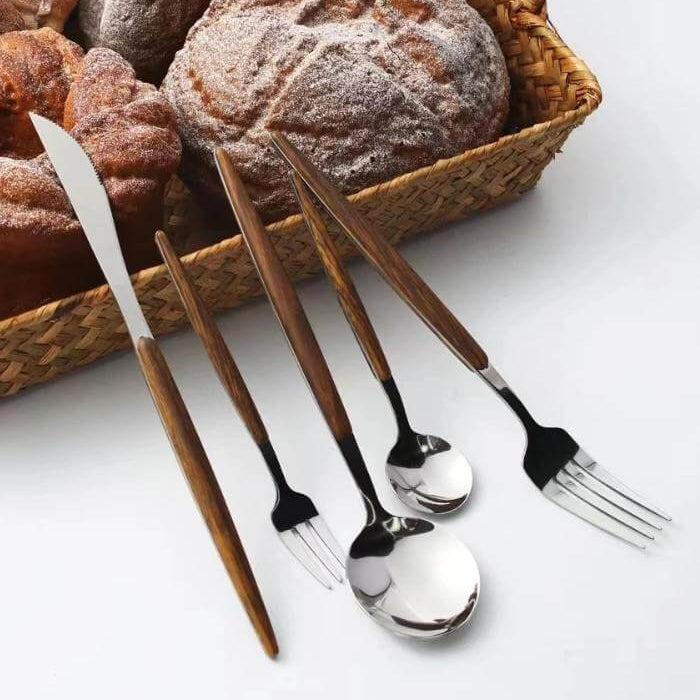 WOODSTEEL – Elegantes 30-teiliges Besteckset mit Holzakzenten 2