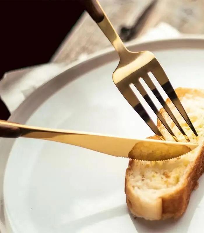 WOODSTEEL – Elegantes 30-teiliges Besteckset mit Holzakzenten 5