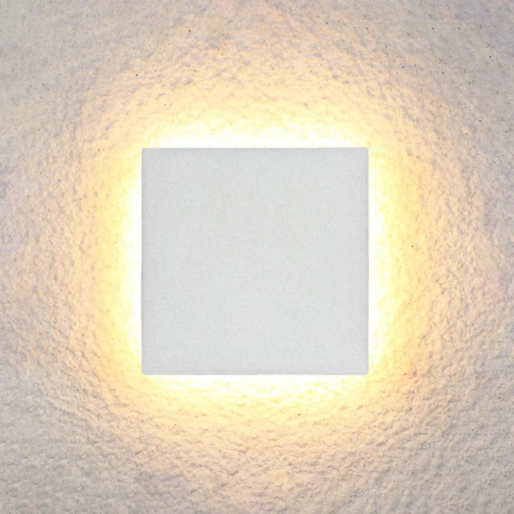Orr Outdoor Wall Lamp - Minimalist LED wall light in round or square, IP65