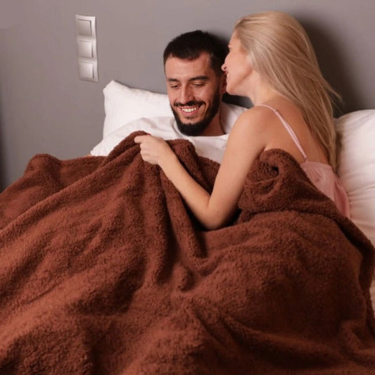 AquaShield Blanket – Waterproof Protective Cover for Bed & Sofa