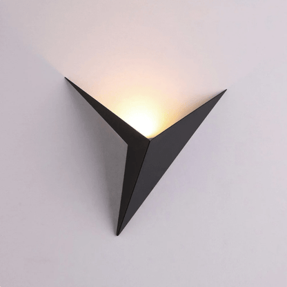 TRIGLOW – Lampada da parete LED triangolare design moderno