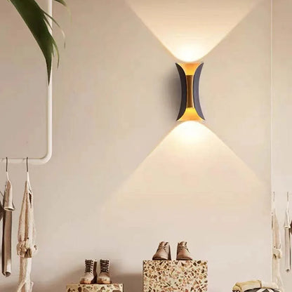 Orr Curved Outdoor LED Light - Weatherproof wall light with IP65 protection