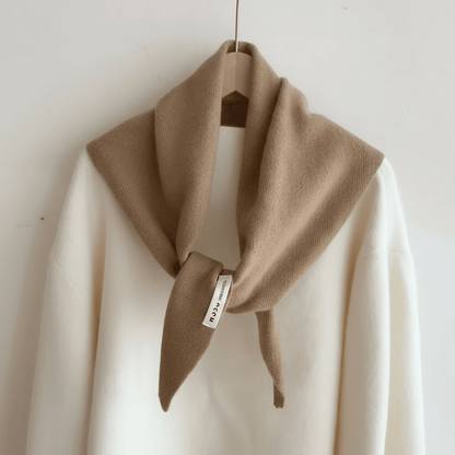 TRIANGLEA – Sciarpa di lana triangolare elegante e versatile