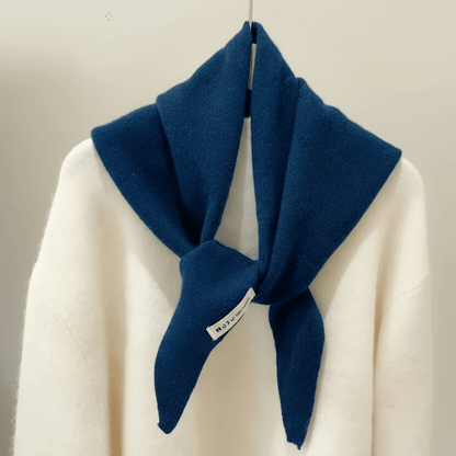 TRIANGLEA – Sciarpa di lana triangolare elegante e versatile